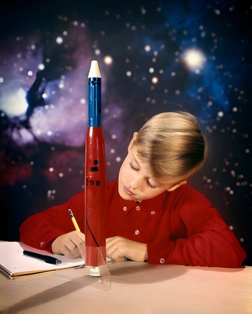What propels a model rocket?